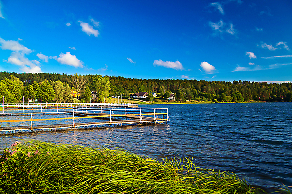 포토 JPG 해외이미지 공원 호수 백그라운드 자연 하늘 휴가 풍경 사람없음 야외 목재 가로 초록색 물 여름 파란색 컬러풀 햇빛 항구 수영 침묵 시골 숲 그림 광택 폴란드 수평선 해외202004 해외포토 자연요소 나무 계절 공공시설 유럽 컬러 재료 교통시설 태양 소리 수상스포츠 생태계 파일형식 이미지허브