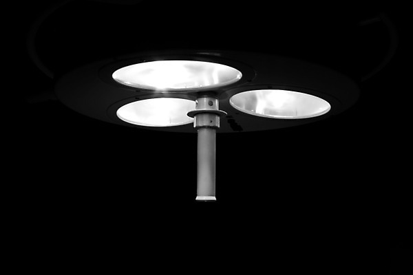 포토 JPG 해외이미지 직업 벽 건강 병원 사람없음 빛 약 검은색 방 장비 환자 간호사 의사 흰색 램프 긴급 업무 수술 구급차 오브젝트 천장 외과 돌봄 해외202004 해외포토 컬러 의학 모션 자동차 조명 치료 의료진 작업 파일형식 이미지허브