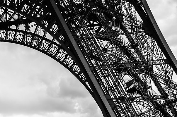 포토 JPG 해외이미지 구름 디자인 외관 실루엣 유럽 산업 문화 여행 패턴 건축양식 부분 바닥 프레임 사람없음 야외 가로 탑 금속 검은색 흰색 도시 화려 파편 큼 철 심볼 각도 방문 기념물 프랑스어 랜드마크 얇은 양발 철강 디테일 해외202004 해외포토 자연요소 문자 건축물 건축 나라 컬러 컨셉 무늬 재질 촬영기법 크기 파일형식 이미지허브