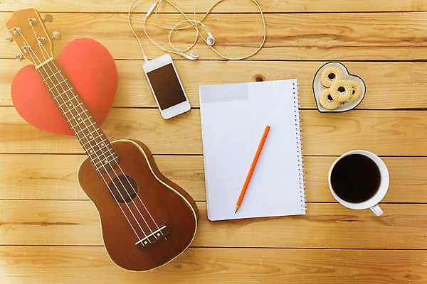 포토 JPG 해외이미지 음악 백그라운드 컨셉 노래 사랑 사람없음 목재 책 갈색 공백 수확 클래식 정상 배열 평야 해외202004 해외포토 나무 감정 컬러 농업 재료 자연 문화예술 파일형식 이미지허브