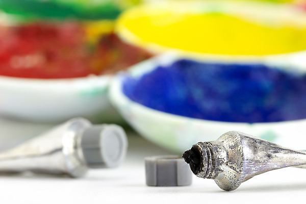 포토 JPG 해외이미지 컨셉 학교 실내 미술 취미 사람없음 빨간색 파란색 컬러풀 노란색 침묵 페인트 도구 공구 붓 그리기 팔레트 플라스틱 오브젝트 만족 레이아웃 튜브 아크릴 해외202004 해외포토 교육 감정 컬러 모션 재질 문화예술 내부 소리 파일형식 이미지허브