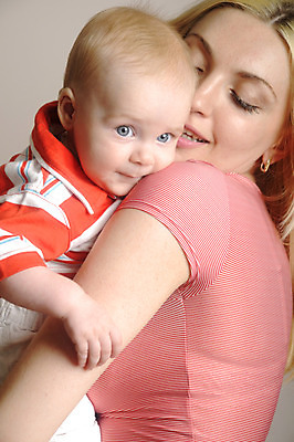 포토 JPG 해외이미지 여자 행복 얼굴 어린이 2 신체 가족 엄마 관리 사랑 사람 소년 두명 머리 침묵 흰색 아기 신생아 잡기 보호 고립 돌봄 천진난만 해외202004 해외포토 남자 감정 컬러 컨셉 관계 모션 신체부위 소리 파일형식 이미지허브