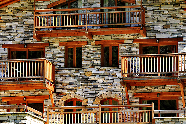 포토 JPG 해외이미지 나무 전통 크리스마스 겨울 자연 휴가 스키 휴식 산 요정 풍경 사람없음 목재 계곡 맑음 화목 신선 정상 숲 오두막 아래 스위스 휴양지 알프스 상록수 전나무 깊이 샬레 절정 눈내림 가문비나무 해외202004 해외포토 식물 계절 기념일 유럽 컨셉 재료 날씨 겨울스포츠 눈_날씨 실험기구 장소 방향 생태계 위치 파일형식 이미지허브