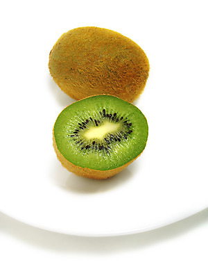 포토 JPG 해외이미지 식물 접시 계절 음식 백그라운드 과일 재료 디저트 건강 키위 씨앗 사람없음 초록색 빛 흰색 신선 우아함 달콤 맛 자르기 열대과일 유기농 날것 건강식 내추럴 강렬 고립 숙성 채식주의자 해외202004 비건음식 해외포토 식기 웰빙 컬러 컨셉 모션 채식 파일형식 비건 이미지허브