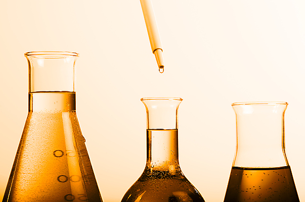 포토 JPG 해외이미지 손 실루엣 과학 실험 사람없음 가로 파란색 약 잡기 실험실 떨어짐 손목 과학자 플라스크 시험관 비커 팔 적재 발견 개발 피펫 화학자 카피스페이스 해외202004 해외포토 직업 컬러 컨셉 의학 모션 촬영기법 실험기구 신체부위 공백 학자 파일형식 이미지허브