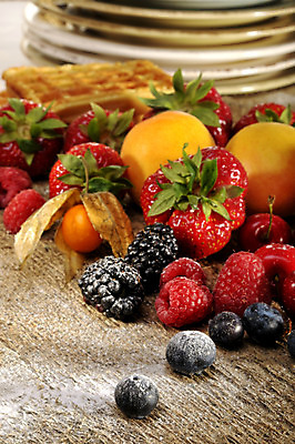 포토 JPG 해외이미지 열매 음식 다이어트 과일 딸기 아침 디저트 사람없음 컬러풀 얼음 신선 체리 달콤 맛 아침식사 혼합 설탕 블루베리 와플 해외202004 해외포토 주간 자연요소 식물 컬러 컨셉 건강 식사 파일형식 이미지허브