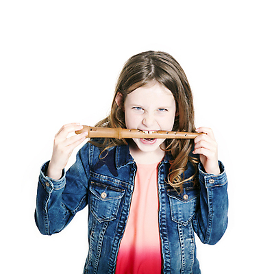 포토 JPG 해외이미지 백인 여자 교육 행복 감정 어린이 음악 손가락 놀이 미술 한명 사람 빨간색 소리 기쁨 음악가 기구 표현 작음 싱글 고립 녹음기 뮤지컬 해외202004 해외포토 서양인 직업 1 손 컬러 문화예술 크기 파일형식 녹음_기록 이미지허브