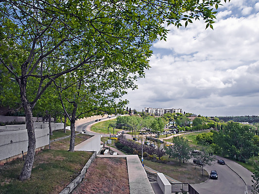 포토 JPG 해외이미지 나무 식물 외관 계절 도로 여행 건축양식 자연 하늘 휴가 새로움 거리 아파트 주택 파노라마 풍경 사람없음 건물 목재 가로 초록색 여름 파란색 도시풍경 컬러풀 노란색 여행객 마을 맑음 발코니 도시 재산 묘사 언덕 타운 설정 진짜 스타일 해외202004 해외포토 건축물 건축 길 컬러 컨셉 재료 교통시설 날씨 촬영기법 사람 금융 생태계 파일형식 이미지허브