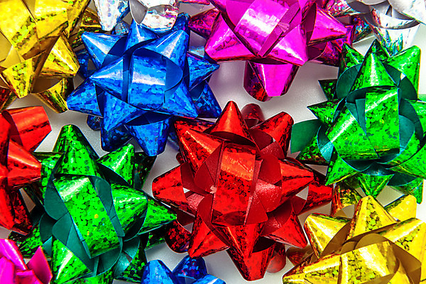 포토 JPG 해외이미지 디자인 계절 기념일 리본 분홍색 컨셉 크리스마스 포장 휴가 발렌타인데이 선물 사람없음 장식 빨간색 초록색 파란색 빛 쇼핑 노란색 축제 놀람 덮개 생일 은색 공예 활 패키지 포장소품 디테일 해외202004 해외포토 감정 컬러 데이이벤트 표정 이벤트 취미 뚜껑 오브젝트 포장재료 파일형식 이미지허브