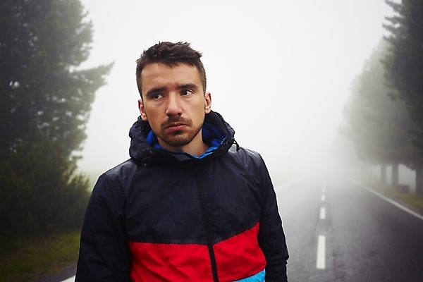 포토 JPG 해외이미지 남자 감정 도로 길 선 여행 생각 교통시설 자연 날씨 스트레스 피곤 한명 사람 풍경 성인 야외 걷기 추위 슬픔 안개 시골 고독 떨어짐 신비 방향 걱정 문제 흐림 방법 뿌연 우울증 혼자 해외202004 해외포토 1 교통 컨셉 모션 질병 시설 생태계 파일형식 이미지허브