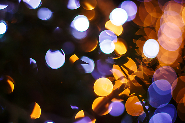 포토 JPG 해외이미지 디자인 백그라운드 크리스마스 패턴 추상 휴가 전등 미술 사람없음 장식 빛 파티 축제 축하 원형 야간 소프트포커스 보케 광 블러 해외202004 해외포토 자연요소 도형 기념일 컨셉 무늬 문화예술 조명 촬영기법 이벤트 파일형식 이미지허브