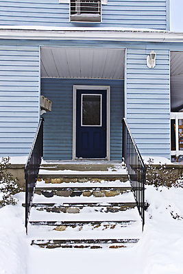 포토 JPG 해외이미지 전통 외관 계절 여행 겨울 건축양식 날씨 출입구 거리 주택 사람없음 야외 건물 목재 빛 문 계단 골동품 입장 묘사 뉴욕 단계 해외202004 해외포토 나무 건축물 건축 재료 미국 파일형식 이미지허브