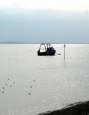 포토 JPG 해외이미지 물결 파도 바다 여행 교통시설 풍경 사람없음 야외 물 젖음 액체 보트 뱃놀이 잔물결 해외202004 해외포토 자연요소 교통 배_교통 전통놀이 시설 파일형식 이미지허브