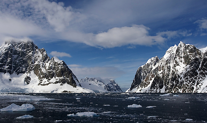 포토 JPG 해외이미지 여행 산 사람없음 얼음 남극 북극 봉 멀리 해외202004 해외포토 자연요소 극지방 파일형식 이미지허브