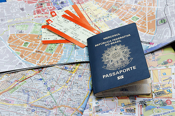 포토 JPG 해외이미지 여행 지도 비즈니스 휴가 거리 버스 사람없음 일상 파란색 정보 도시 티켓 남아메리카 방향 문서 여권 신분 법 성별 기념물 주소 우표 발견 시민 비자 이민 브라질사람 규칙적 해외202004 해외포토 육상교통 컬러 이동 컨셉 대중교통 아메리카 라이프 국민 파일형식 이미지허브