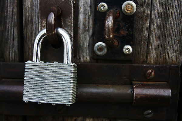 포토 JPG 해외이미지 안전 사람없음 목재 금속 나사 시골 판넬 수비 닫기 부식 예방 잠금 보안 볼트 그런지 옛날 해외202004 해외포토 나무 재료 모션 재질 공구 파일형식 이미지허브