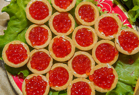 포토 JPG 해외이미지 접시 음식 오렌지 재료 어류 사람없음 빨간색 식사 해산물 연어 절임 짠맛 캐비아 해외202004 해외포토 식기 컬러 과일 식재료 수중동물 맛 파일형식 이미지허브