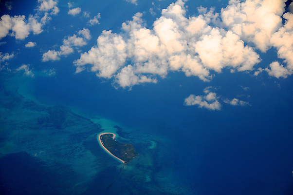 포토 JPG 해외이미지 건축물 바다 섬 여행 교통시설 아프리카 자연 안테나 풍경 사람없음 건물 관광지 하이앵글 농장 도시 숲 암초 타운 스카이라인 랜드마크 열대기후 조감도 탄자니아 해외202004 해외포토 건축 나라 뷰포인트 교통 농업 통신 시설 생태계 파일형식 이미지허브