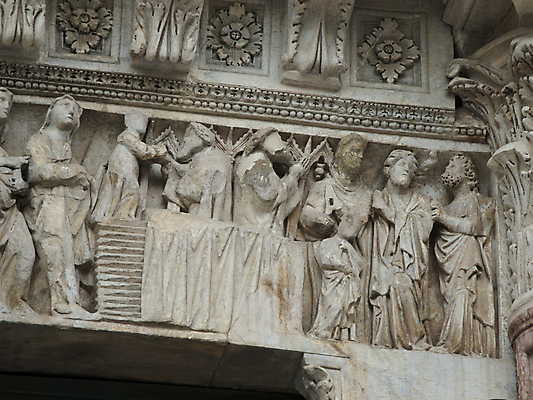 포토 JPG 해외이미지 조각 건축양식 창문 미술 사람없음 성당 교회 이탈리아 중세 묘사 아치 대문 대리석 대성당 안심 고딕 로마네스크 시에나 정문 토스카나 해외202004 해외포토 건축 유럽 재료 종교건축 문화예술 문 역사 파일형식 이미지허브