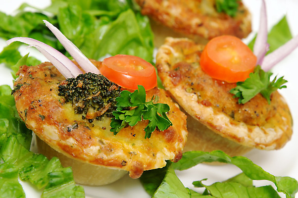 포토 JPG 해외이미지 음식 채소 양파 파슬리 요리 사람없음 장식 요식업 식사 저녁식사 닫기 맛 작음 굽기 점심식사 채식주의자 핸드메이드 해외202004 해외포토 산업 컨셉 모션 크기 구이 채식 파일형식 이미지허브