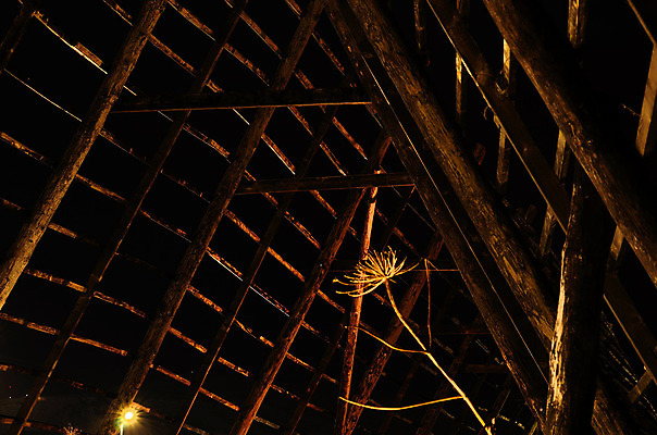 포토 JPG 해외이미지 구름 전통 유럽 문화 기술 매달리기 노르웨이 풍경 사람없음 야외 목재 활발 달 공구 원형 야간 주식 시원함 북극 만족 뼈대 북쪽 빛망울 강렬 북극해 스칸디나비아 신발장 옛날 해외202004 해외포토 자연요소 도형 나무 감정 나라 바다 컨셉 재료 모션 금융 빛 도구 극지방 방향 파일형식 이미지허브