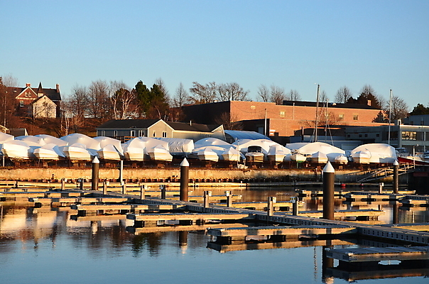 포토 JPG 해외이미지 바다 요트 교통시설 사람없음 물 보트 함선 수납 네비게이션 유지 해외202004 해외포토 자연요소 교통 배_교통 시설 파일형식 이미지허브