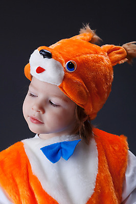 포토 JPG 해외이미지 동물 백인 손 행복 어린이 백그라운드 오렌지 장난 가면 한명 사람 파티 당근 기쁨 흰색 표현 아기 토끼 손목시계 순수 여우 고립 천진난만 해외202004 해외포토 서양인 1 감정 시계 컬러 컨셉 과일 장신구 포유류 뿌리채소 이벤트 신체부위 반려동물 파일형식 이미지허브