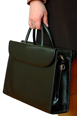 포토 JPG 해외이미지 손 여자 가방 비즈니스 사람 사람없음 사무실 검은색 잡기 업무 고립 해외202004 해외포토 잡화 컬러 모션 신체부위 작업 파일형식 이미지허브