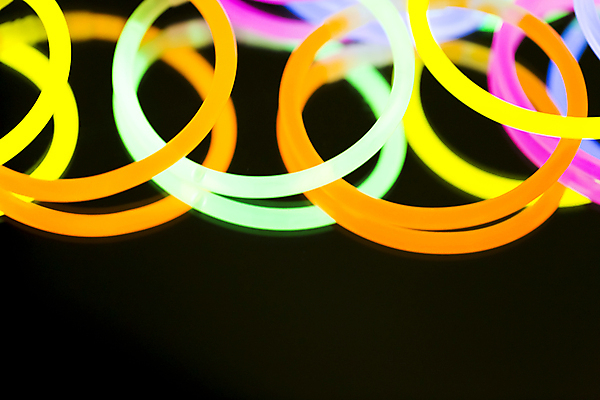 포토 JPG 해외이미지 선 음악 백그라운드 패턴 전구 벽지 추상 조명 미술 사람없음 빨간색 초록색 파란색 빛 컬러풀 장난감 노란색 파티 검은색 램프 춤 칵테일 바 원형 막대기 야간 제비꽃 클럽 질감 디스코 전자 네온 튜브 형광등 광 뮤지컬 자외선 테크노 펑크 환각 주도 해외202004 해외포토 자연요소 도형 꽃 컬러 무늬 문화예술 전등 주류 이벤트 예절 증상 파일형식 이미지허브