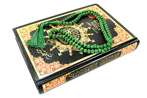 포토 JPG 해외이미지 종교 종이 목걸이 텍스트 사람없음 목재 책 갈색 기도 이슬람교 증거 신성 묵주 라마단 이해 해외202004 해외포토 나무 컬러 재료 장신구 종교용품 파일형식 이미지허브