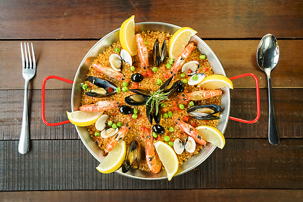 포토 JPG 해외이미지 전통 라이프스타일 접시 음식 백그라운드 포크 채소 탁자 밥 조개 새우 연체동물 프레임 건강 요리 사람없음 목재 초록색 우주 숟가락 저녁식사 어둠 시골 상품 정상 가재 지중해 먹기 레몬 해산물 향신료 오징어 올리브 홍합 레시피 사프란 스페인어 옛날 채식주의자 해외202004 해외포토 나무 식기 열매 바다 컬러 가구 과일 재료 모션 어패류 무척추동물 수저 갑각류 생활 식사 수중동물 채식 향미료 파일형식 이미지허브