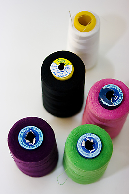 포토 JPG 해외이미지 모델 손 드레스 옷 산업 줄 패턴 손가락 공장 주택 자 손잡이 사람없음 내부 유행 기계 장비 엄지손가락 공구 직물 업무 커튼 실 수리 제조 바느질 디자이너 자르기 측정 실타래 재단 직진 퀼트 핸드메이드 해외202004 해외포토 직업 무늬 공업 모션 문구용품 건물 신체부위 도구 작업 파일형식 이미지허브