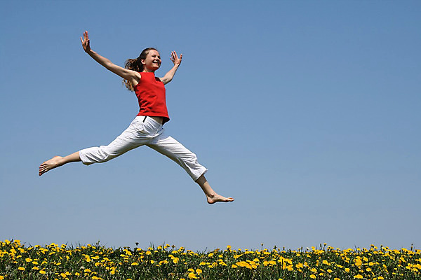 포토 JPG 해외이미지 꽃 행복 밭 맨발 자연 하늘 건강 한명 사람 잔디 야외 빨간색 파란색 운동 노란색 점프 봄 공백 기쁨 자유 민들레 만족 무료 성인여자만 카피스페이스 해외202004 해외포토 식물 1 계절 감정 컬러 컨셉 농업 모션 발 생태계 여자만 성인만 파일형식 이미지허브