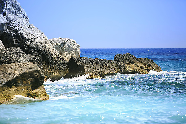포토 JPG 해외이미지 구름 모래 파도 바다 섬 여행 자연 하늘 휴가 휴식 파노라마 풍경 사람없음 초록색 물 여름 모래사장 컬러풀 햇빛 태양 맑음 이탈리아 바위 만 지중해 묘사 장면 암초 석호 터키석 파라다이스 해외202004 해외포토 자연요소 계절 유럽 컬러 컨셉 날씨 촬영기법 돌_바위 보석 생태계 파일형식 이미지허브