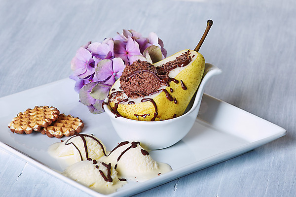 포토 JPG 해외이미지 접시 과일 디저트 사람없음 장식 초콜릿 얼음 벚꽃 먹기 해외202004 해외포토 자연요소 식기 꽃 음식 모션 파일형식 이미지허브