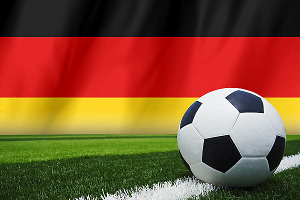 포토 JPG 해외이미지 스포츠 백그라운드 밭 축구공 독일 잔디 사람없음 컵 빨간색 초록색 세계 노란색 검은색 축구 경기장 게임 깃발 원형 모서리 정상 시작 머리위 지역 인공 해외202004 해외포토 도형 식물 식기 유럽 컬러 농업 공 축구용품 스포츠시설 놀이 구기 파일형식 이미지허브