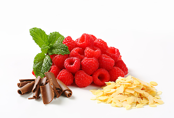 포토 JPG 해외이미지 열매 사람없음 빨간색 쌓기 초콜릿 허브 산딸기 아몬드 베리 해외202004 해외포토 식물 컬러 과일 모션 디저트 견과류 파일형식 이미지허브