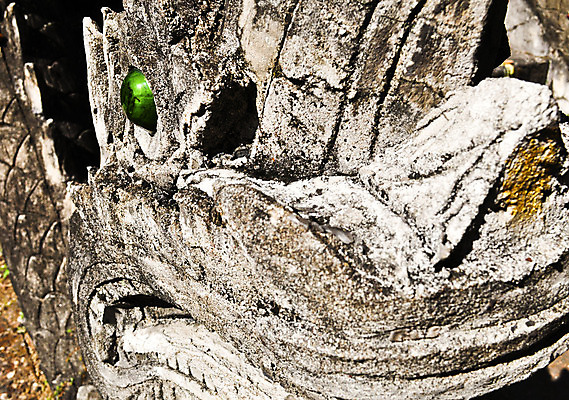 포토 JPG 해외이미지 아시아 종교 조각 불교 태국 사람없음 초록색 조각상 중국 바위 용 치아 천연기념물 해외202004 해외포토 나라 컬러 조형물 돌_바위 소화기관 파일형식 이미지허브