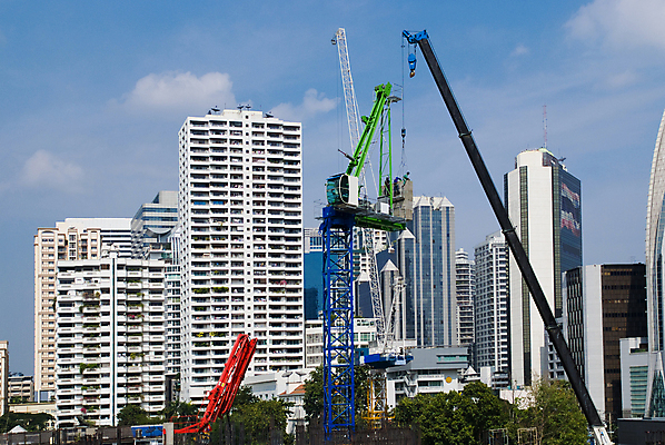 포토 JPG 해외이미지 산업 아시아 건축양식 태국 사람없음 건물 성장 도시 기중기 방콕 해외202004 해외포토 건축물 건축 나라 중장비 파일형식 이미지허브