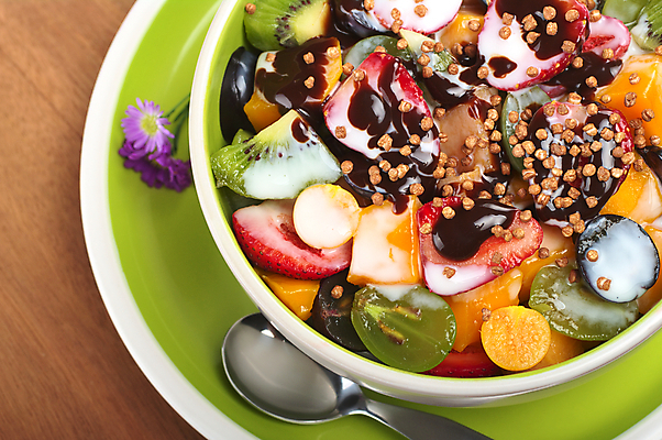 포토 JPG 해외이미지 열매 음식 조각 과일 딸기 포도 디저트 건강 키위 사람없음 가로 빨간색 초록색 갈색 노란색 초콜릿 사진촬영 샐러드 흰색 신선 달콤 아침식사 자르기 시리얼 날것 망고 요거트 요구르트 해외202004 해외포토 식물 컬러 모션 유제품 촬영 식사 맛 열대과일 파일형식 이미지허브