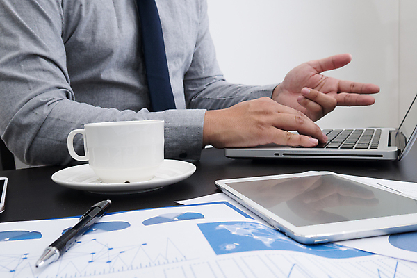 포토 JPG 해외이미지 아이콘 직업 손 교육 산업 컨셉 회사 비즈니스 통계 성공 그래프 아이디어 사람없음 금융 경제 경쟁 정보 성장 업무 비즈니스맨 목표 계획 분석 보고서 준비 컨설턴트 기회 비전 해결 혁명 개발 경영 더블 마케팅 방법 소셜 지능 프로젝트 해외202004 해외포토 남자 신체부위 작업 직장인 전문직 상담 파일형식 이미지허브