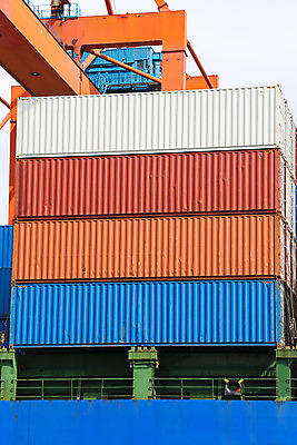 포토 JPG 해외이미지 산업 바다 비즈니스 교통시설 항해 사람없음 경제 항구 거래 화물 보트 상품 컨테이너 화물선 기중기 무역 함선 상업 포트 로딩 수입 터미널 해외202004 해외포토 교통 배_교통 운송업 중장비 시설 파일형식 이미지허브