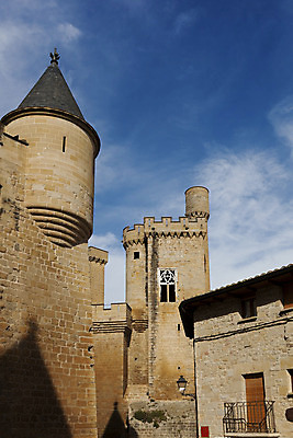 포토 JPG 해외이미지 유럽 벽 여행 건축양식 풍경 사람없음 건물 탑 맑음 바위 운명 도시 수비 역사 스페인 재산 옛날 해외202004 해외포토 건축물 건축 나라 모션 날씨 금융 돌_바위 파일형식 이미지허브