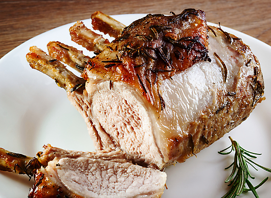 포토 JPG 해외이미지 접시 음식 실내 육류 돼지고기 사람없음 바비큐 돼지갈비 해외202004 해외포토 식기 식재료 내부 파일형식 이미지허브