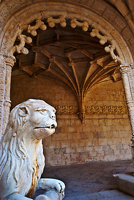 포토 JPG 해외이미지 외관 유럽 여행 건축양식 휴가 사람없음 야외 건물 세계 기둥 화려 재산 포르투갈 아치 수도원 고딕 리스본 회랑 스타일 해외202004 해외포토 건축물 건축 나라 컨셉 금융 복도 파일형식 이미지허브