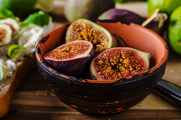 포토 JPG 해외이미지 음식 빵 조각 백그라운드 과일 유리 탁자 치즈 샌드위치 육류 요리 풍경 사람없음 목재 빨간색 파란색 파티 식당 와인 흰색 시골 신선 바게트 정상 허브 메뉴 유기농 잔치 무화과 프랑스어 바이오 뷔페 방식 해외202004 해외포토 나무 식물 문자 웰빙 컬러 가구 식재료 재료 재질 유제품 주류 이벤트 상점 파일형식 이미지허브