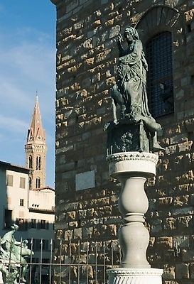 포토 JPG 해외이미지 여자 유럽 문화 조각 여행 건축양식 사람없음 건물 조각상 이탈리아 칼 정사각형 청동 타운 기념물 랜드마크 르네상스 옛날 해외202004 해외포토 도형 건축물 건축 나라 사람 조형물 도시 파일형식 이미지허브