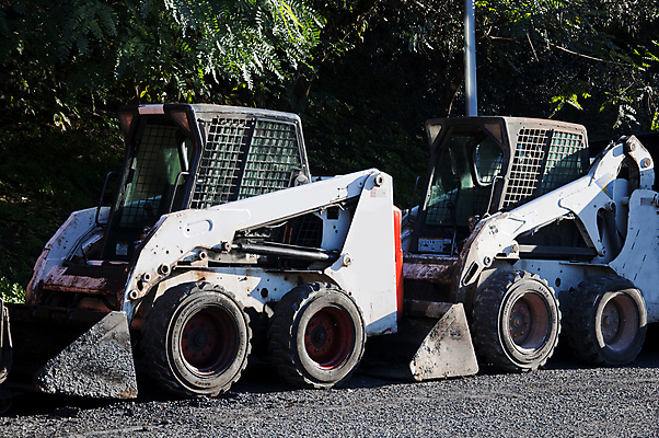 포토 JPG 해외이미지 도로 자동차 자연 사람없음 목재 바퀴 아스팔트 포르투갈 해외202004 해외포토 나무 유럽 길 육상교통 재료 교통시설 생태계 파일형식 이미지허브
