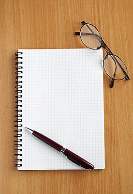 포토 JPG 해외이미지 종이 안경 길 2 유리 설계 프레임 나선형 사람없음 책 세로 사무실 펜 우주 쪽지 공책 줄무늬 공백 기록 반지 메시지 계획 플라스틱 자르기 싱글 윤곽 비전 페이지 바인더 줄서기 공급 해외202004 해외포토 잡화 컨셉 무늬 비즈니스 장신구 모션 재질 문구용품 필기구 사무용품 파일형식 이미지허브