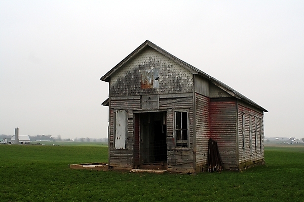 포토 JPG 해외이미지 1 교육 밭 학교 주택 사람없음 야외 방 골동품 종 흰색 시골 가르침 옛날 해외202004 해외포토 컬러 농업 건물 파일형식 이미지허브